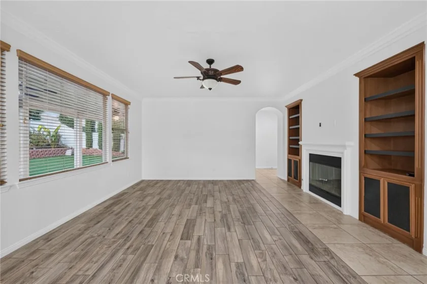 30780 Olympia Rose photo 14