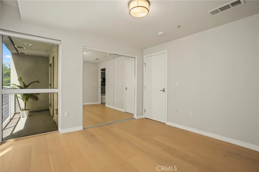 540 S Kenmore Avenue #203 photo 14