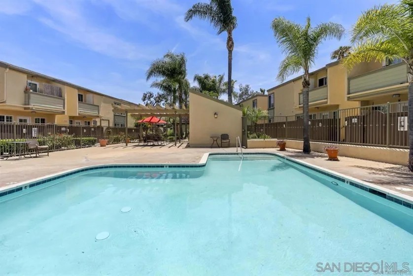 5252 Balboa Arms Drive #280 photo 6
