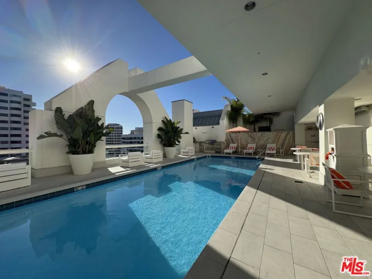 10520 Wilshire Boulevard #701 photo 4