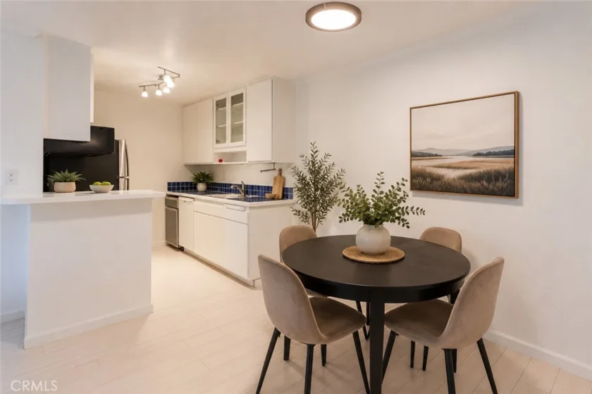 412 N Bellflower #104 photo 6