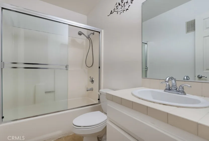 1355 Loma Avenue #311 photo 34