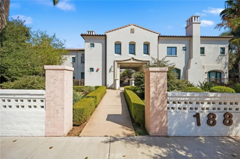 188 S Sierra Madre Boulevard #4 photo 1