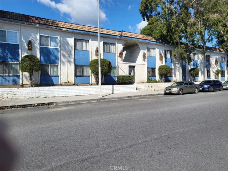 9119 Wakefield Avenue #18 photo 1