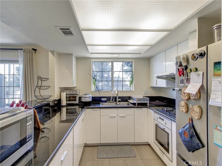 379 N Mentor Avenue #1 photo 15