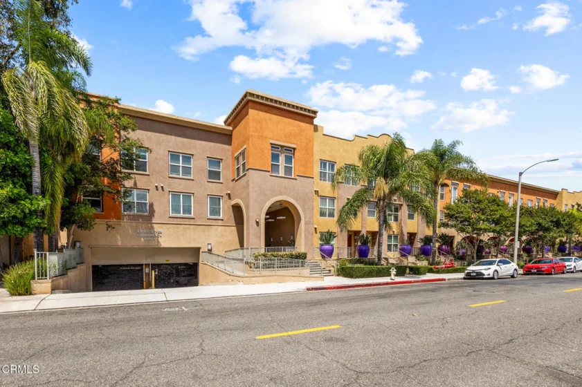 85 E Commonwealth Avenue #3D photo 2