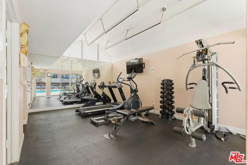1333 S Beverly Glen Boulevard #902 photo 18