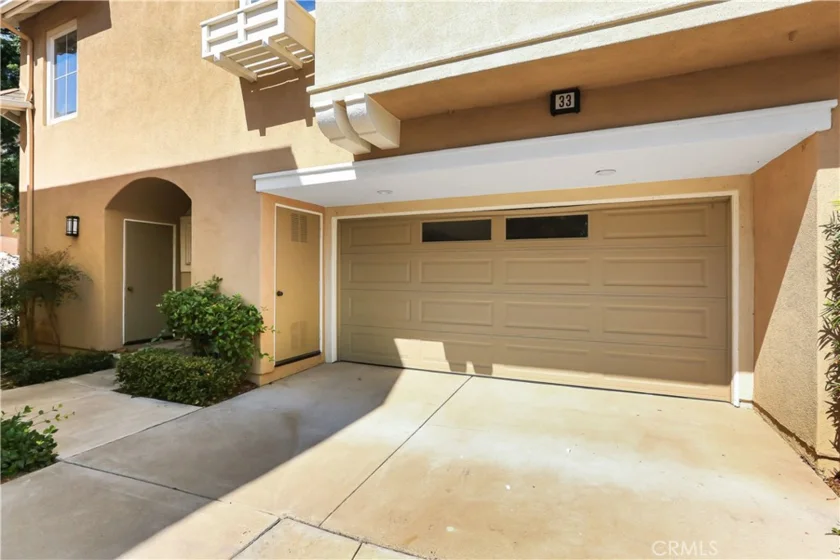 33 Visalia photo 1