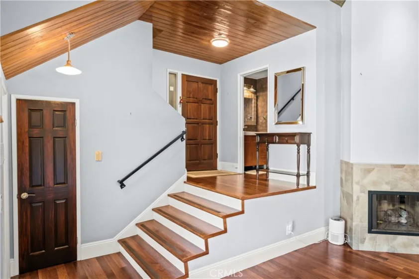 1022 S Marengo #5 photo 3