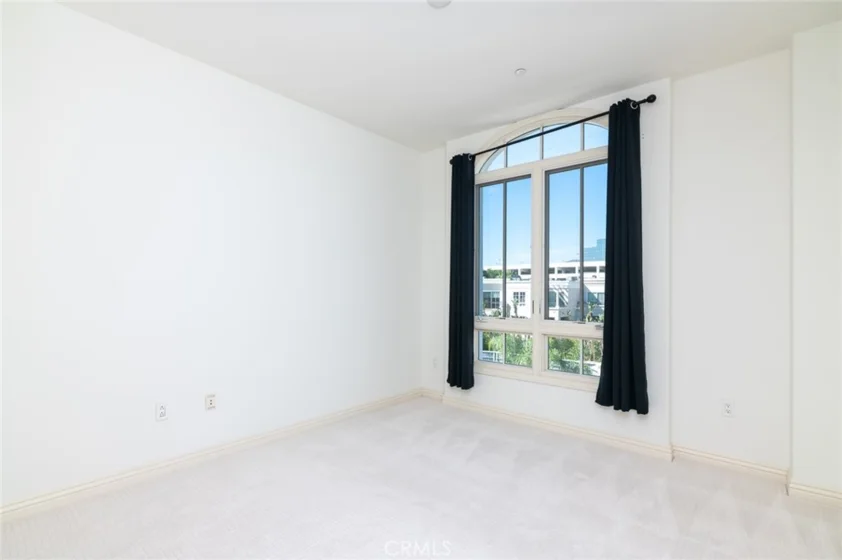 607 Caruso Avenue photo 18