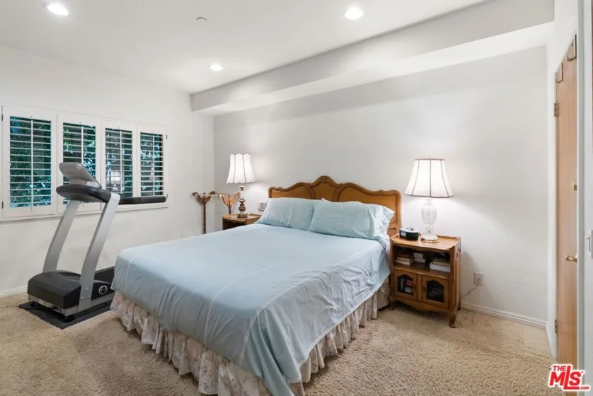 14630 Dickens Street #105 photo 22