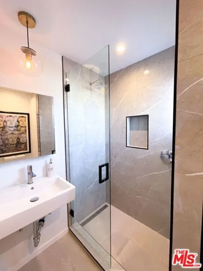 4355 Ventura Canyon Avenue #203 photo 17