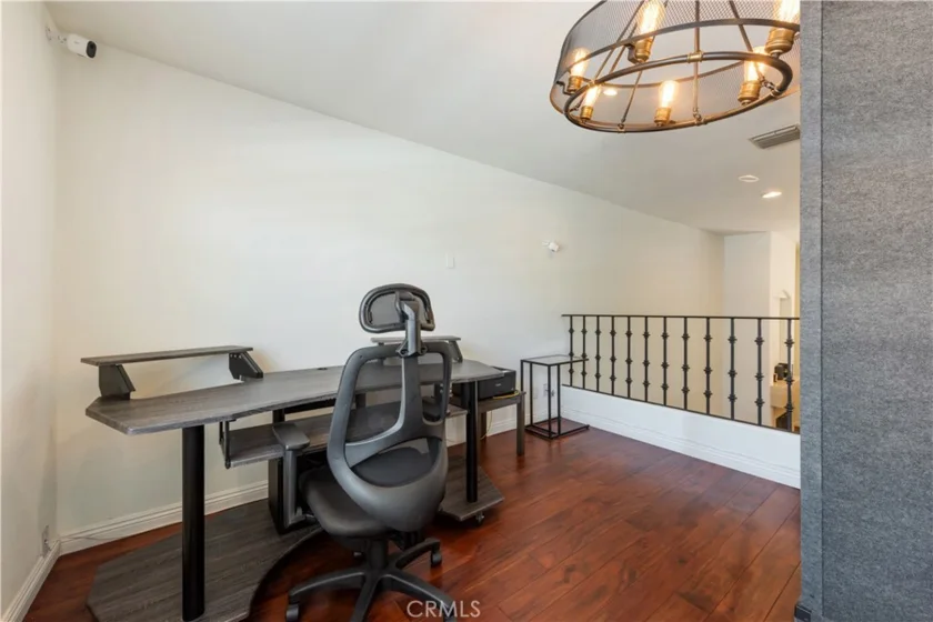 813 N Martel Avenue #2 photo 23