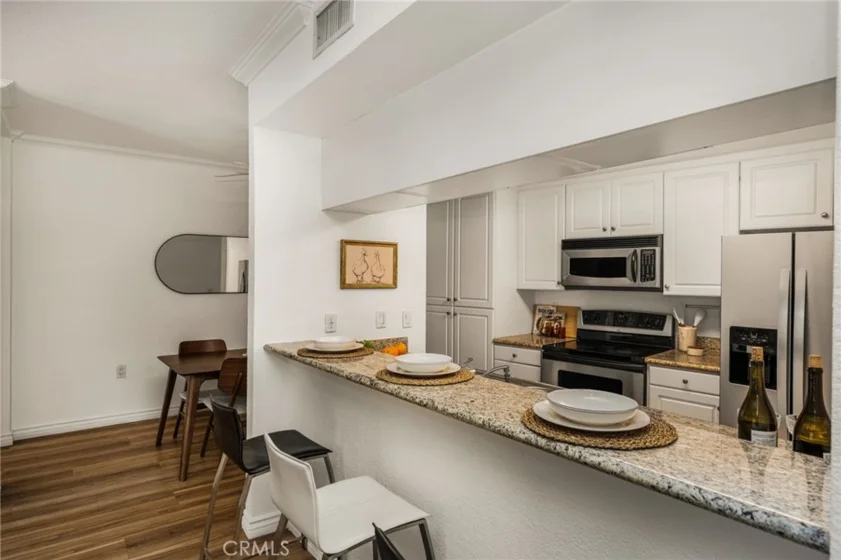 838 Pine Avenue #113 photo 3