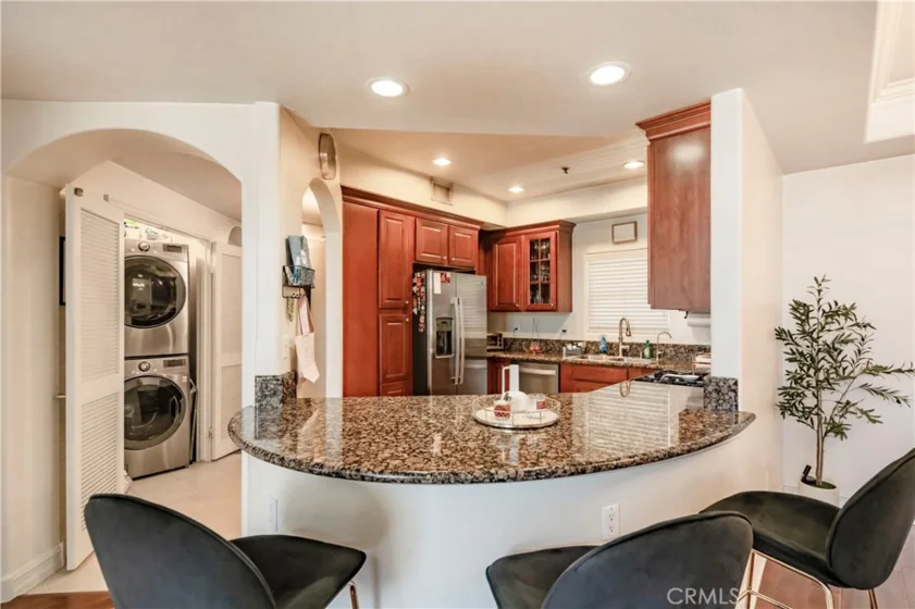 14242 Burbank #307 photo 14