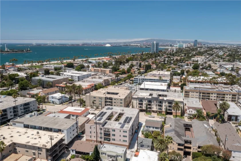210 Grand #102 photo 37