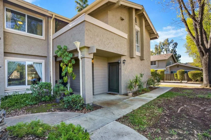 954 Amistad Place #C photo 1
