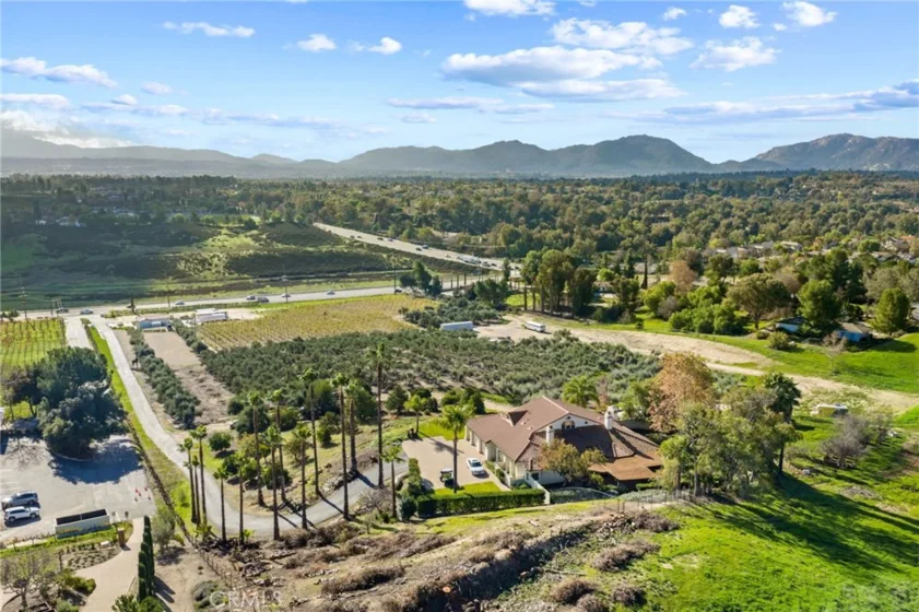 41309 Avenida Biona photo 40