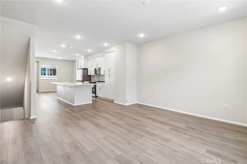 406 Lotus Drive photo 10