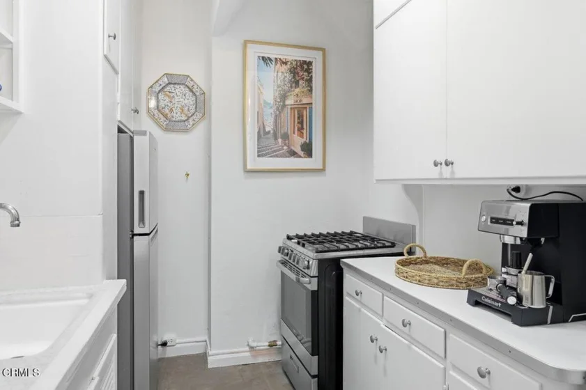 99 S Raymond Avenue #206 photo 12