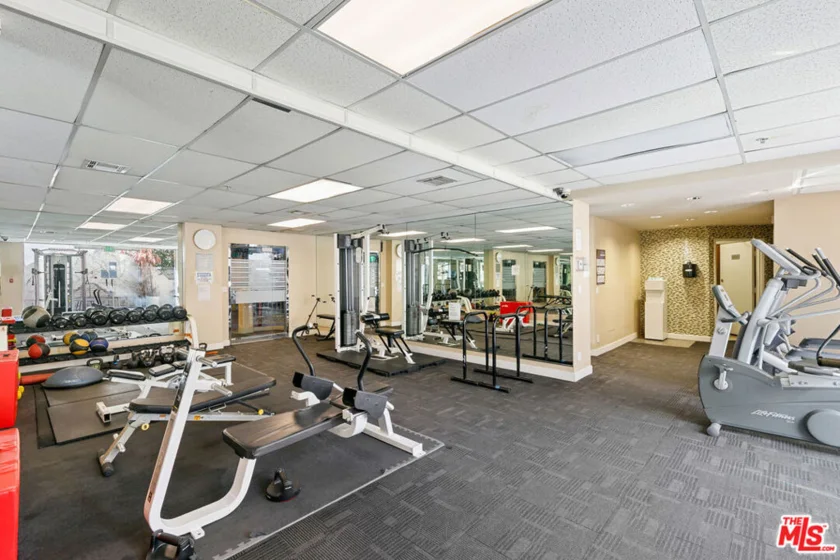 620 S Gramercy Place #320 photo 20