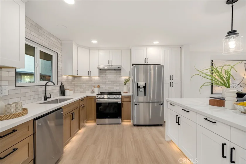 5588 Cajon photo 1