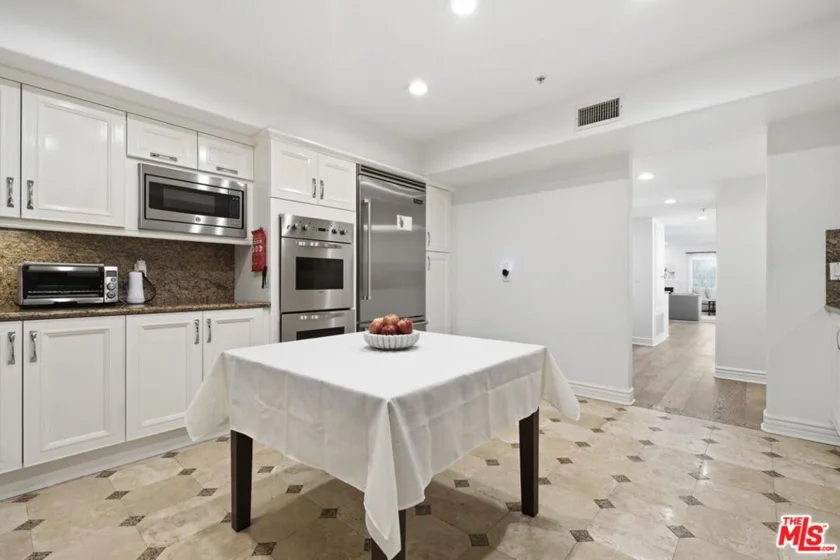 11908 Darlington Avenue #203 photo 34