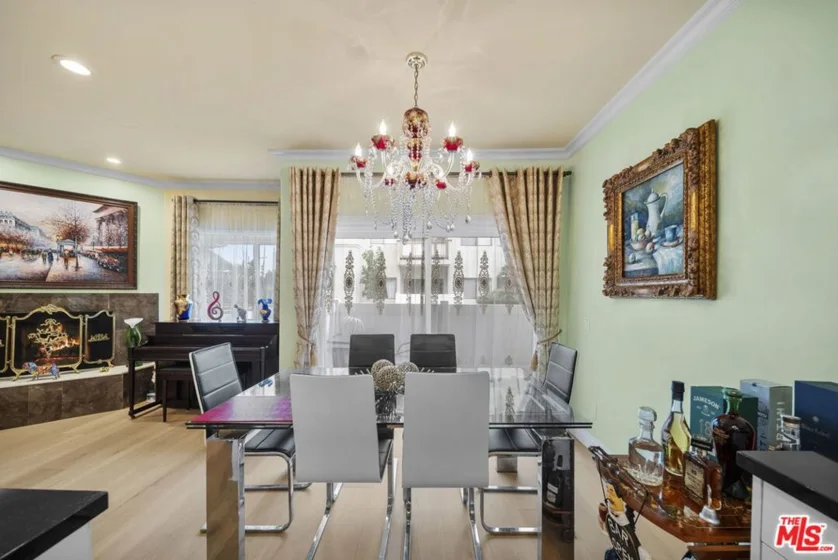 17914 Magnolia Boulevard #130 photo 8