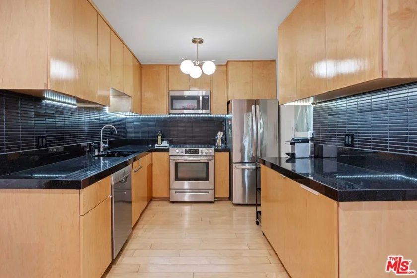 705 Westmount Drive #209 photo 13