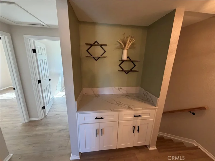 1091 Clark photo 11