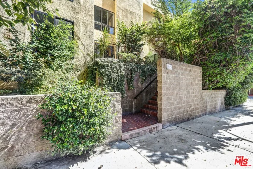 9025 Keith Avenue #302 photo 32