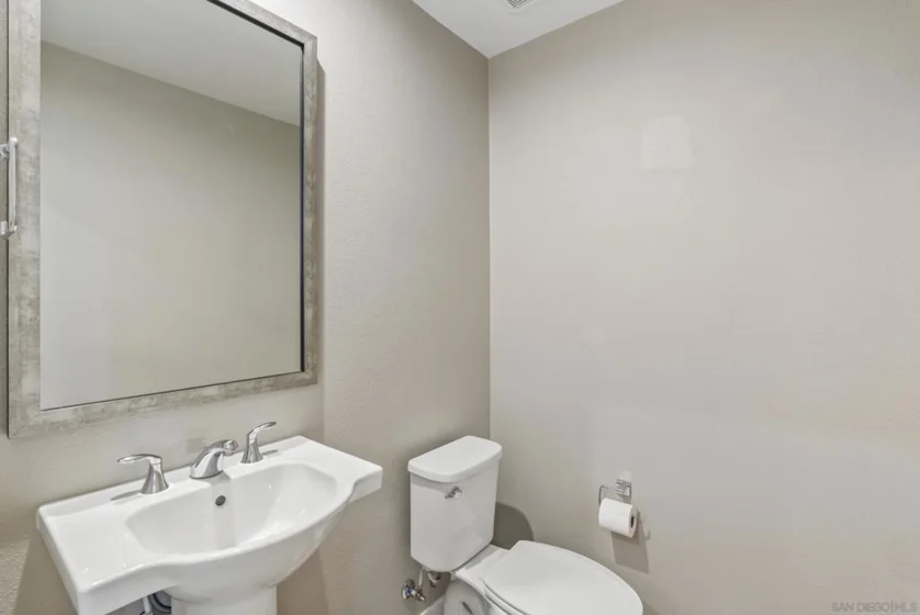 2820 Avella Circle photo 16
