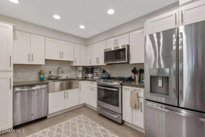 5420 Sylmar Avenue #207 photo 1