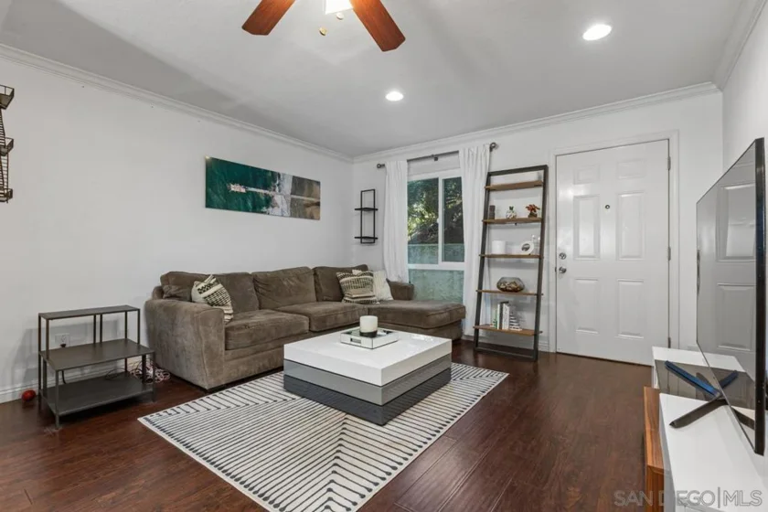 7856 Camino Glorita photo 5