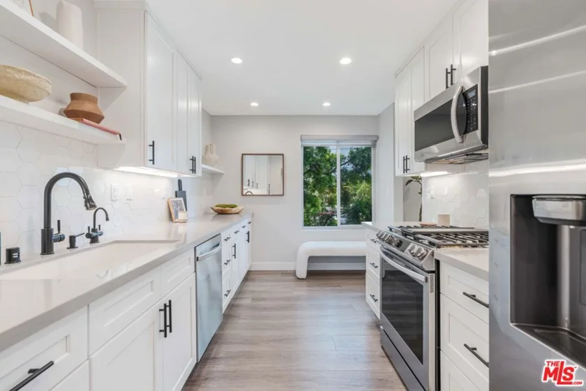 930 California Avenue #201 photo 10