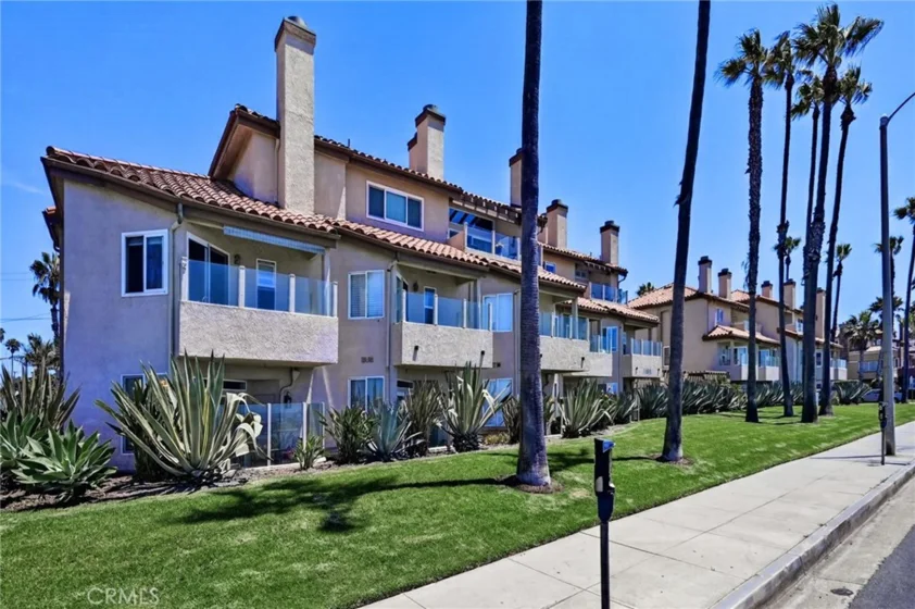 1400 Pacific Coast Hwy #103 photo 58
