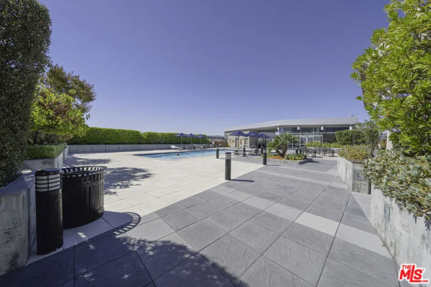 3785 Wilshire Boulevard #1607 photo 32