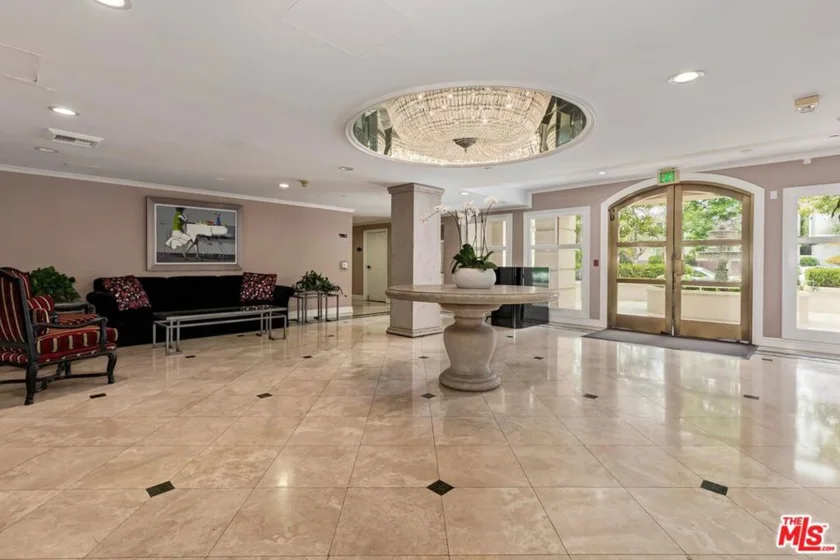 430 N Oakhurst Drive #202 photo 37