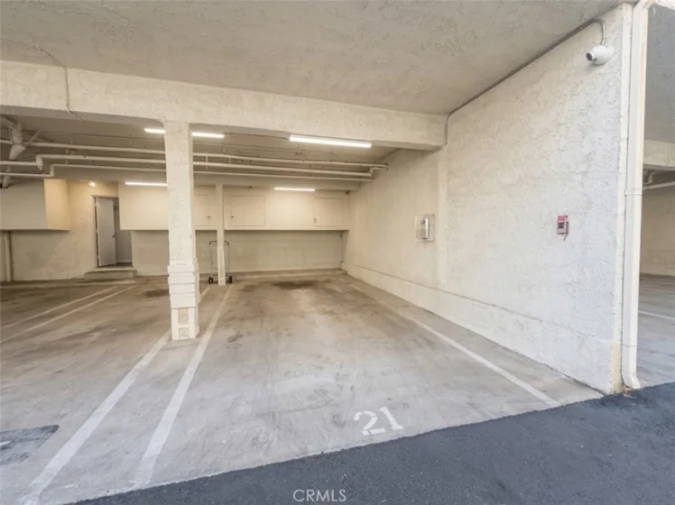 5354 Lindley #204 photo 34