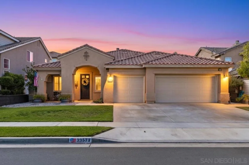 33573 Azalea Lane photo 1