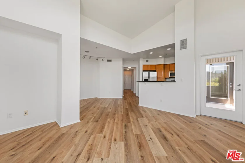 6400 Crescent Parkway #402 photo 10