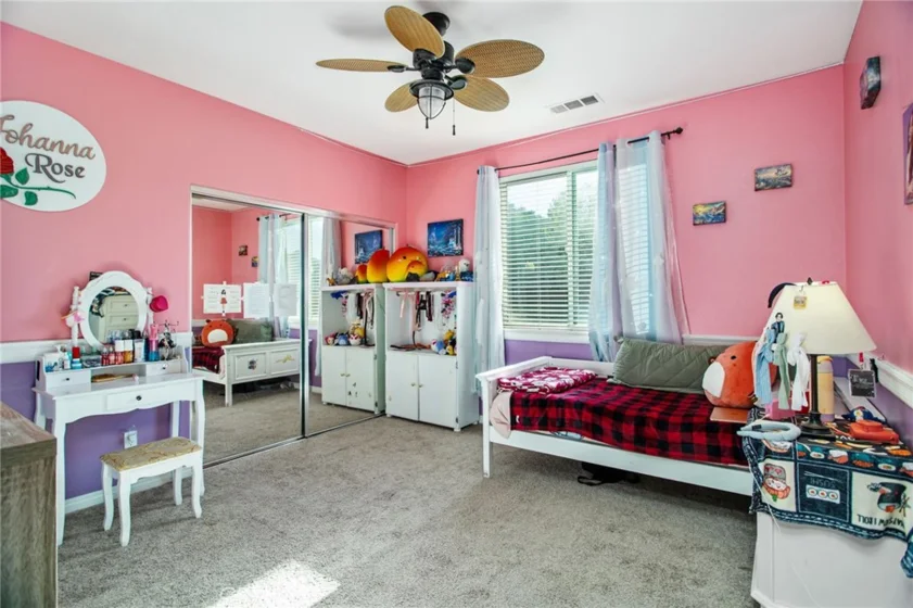 22862 Montanya photo 21