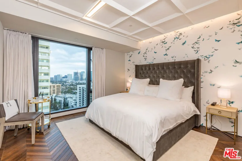 10727 Wilshire Boulevard #1805 photo 18