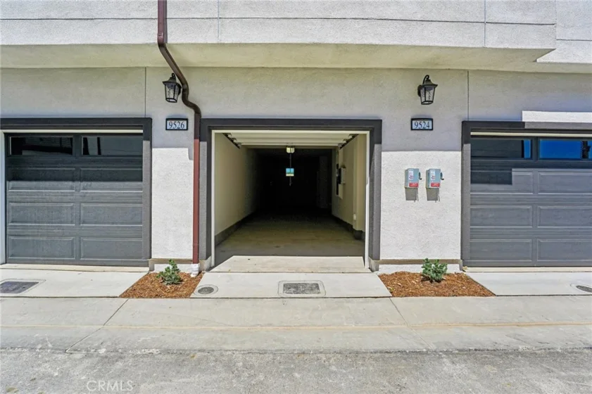 9524 Hannah Way photo 6