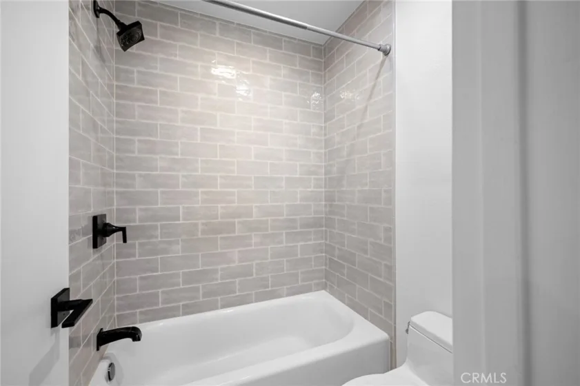 4558 Willis Avenue #203 photo 17