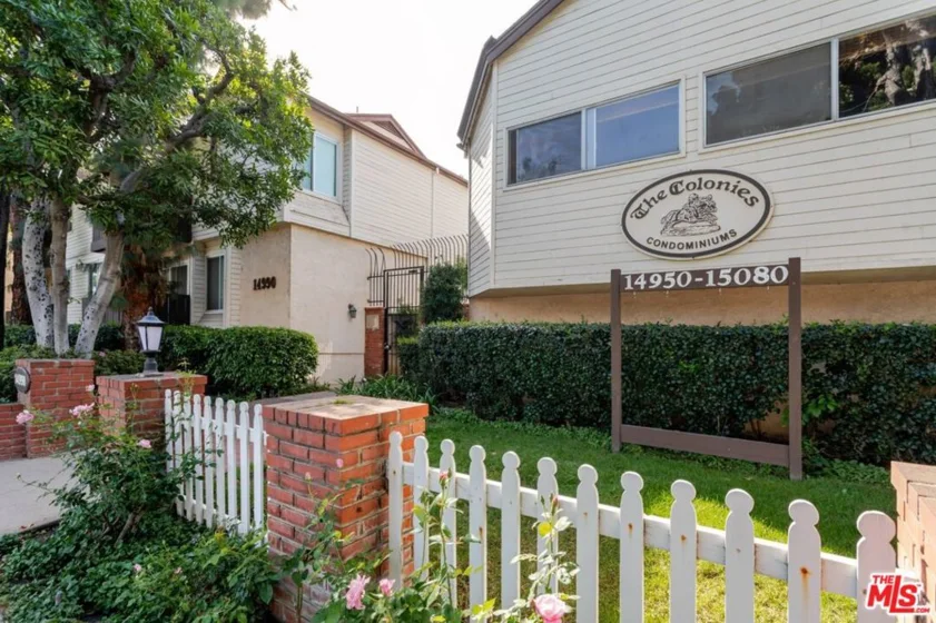 14980 Victory Boulevard #201 photo 31
