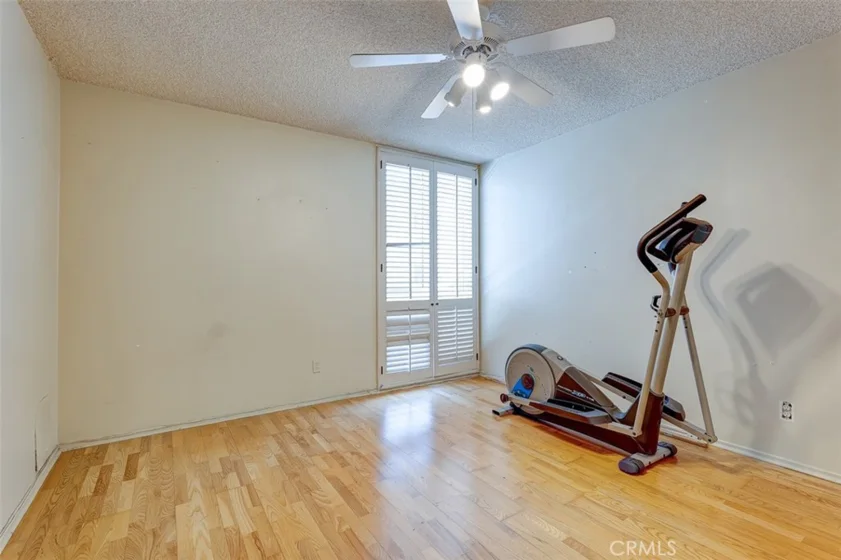 5454 Zelzah Avenue #215 photo 17