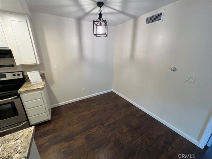 25611 Quail photo 6