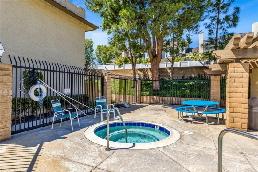 25231 Tanoak photo 27