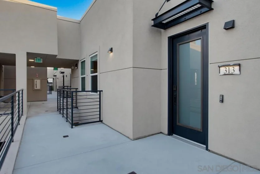 1021 S Cleveland Street #313 photo 6
